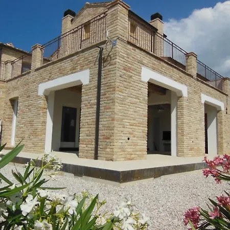 Cherry House- Oleandro Apartment Апартаменты Monterubbiano